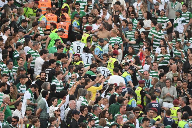 May 24, 2026, Lisbon, Lisbon, Portugal: Players of Sporting going up the stairs for the medals TaoÂßa de Portugal final match at the Estadio Nacional (Jamor) in Oeiras, Portugal, on May 24, 2026. Lisbon Portugal - ZUMAr238 20260524_zip_r238_073 Copyright: xRicardoxRochax