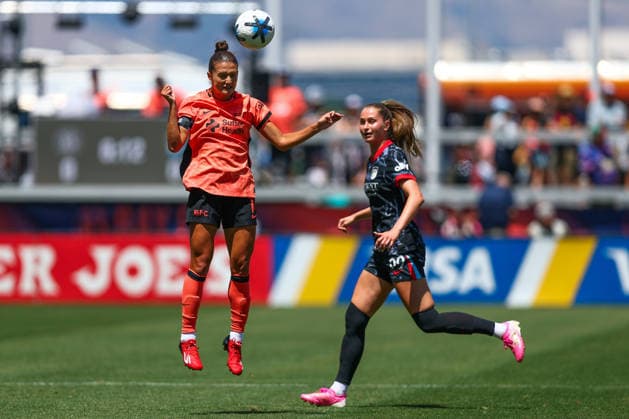 SAN JOSE, CA - MAY 24: Bay FC defender Sydney Collins (16) heads the ball during a NWSL match between the Chicago Stars FC and the Bay FC on May 24, 2026 at PayPal Park in San Jose, CA. (Photo by Trinity Machan Icon Sportswire) SOCCER: MAY 24 NWSL Bay FC vs Chicago Stars EDITORIAL USE ONLY Icon2605242276