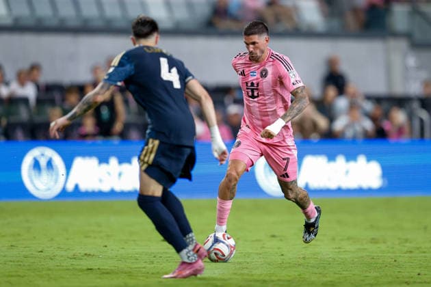 May 24, 2026, Miami, Florida, USA: Inter Miami midfielder Rodrigo de Paul (7) controls a ball during a Major League Soccer match between Inter Miami CF and Philadelphia Union at NU Stadium, Miami. Miami USA - ZUMAa257 20260524_zsp_a257_022 Copyright: xChrisxArjoonx
