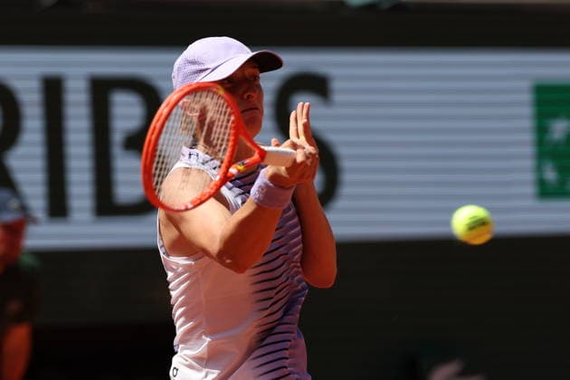 ROLAND GARROS 2026 Thierry Larret MAXPPP - PARIS (75) 25 05 2026 Thierry Larret Maxppp. Tennis. Roland Garros 2026. Internationaux de France de tennis. Stade Roland Garros, Paris (75). Le 25 Mai. Court Philippe CHATRIER : Emerson JONES (AUS) vs Iga SWIATEK (POL). - Roland Garros French Open tennis tournament, in Paris, France, on 25 May 2026. PARIS (75) STADE ROLAND GARROS PARIS ILE DE FRANCE FRANCE  Copyright: xMAXPPPxThierryxLarretx TLR202605259537 TLR202605259537