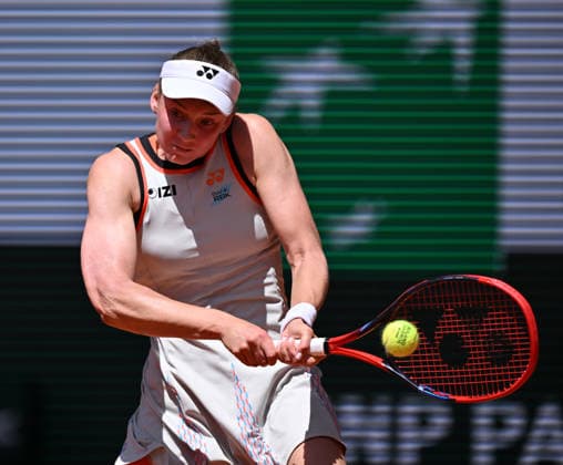 2026 French Open, Roland-Garros - Day 2 PARIS, FRANCE - MAY 25: Elena Rybakina of Kazakhstan in action against Veronika Erjavec of Slovenia (not seen) during the Women s Singles first round match on Day Two of the 2026 French Open at Roland Garros Stadium on May 25, 2026 in Paris, France. Mustafa Yalcin Anadolu Paris France. Editorial use only. Please get in touch for any other usage.  Copyright: x2026xAnadoluxMustafaxYalcinx