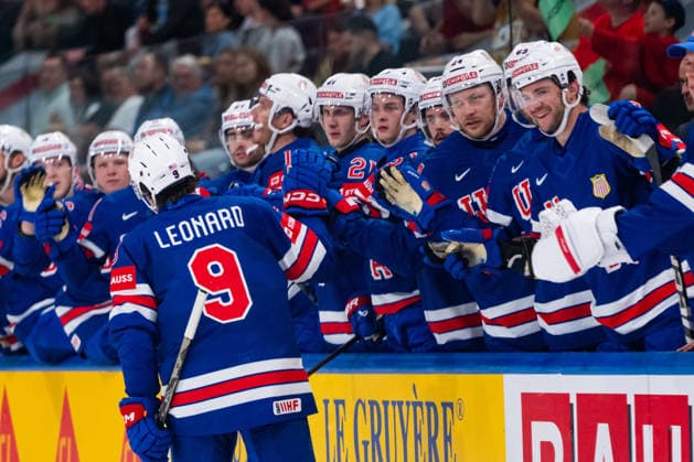 ZURICH, SWITZERLAND - MAY 25: Ryan Leonard (United States, 9) during his 3:0 goal celebration during the Preliminary Round - Group A Match 47 between United States and Hungary at the IIHF Ice hockey, Eishockey World Championship, WM, Weltmeisterschaft 2026, Swiss Life Arena on May 25, 2026 in Zurich, Switzerland. Zurich Switzerland Copyright: xTimoxSteinx