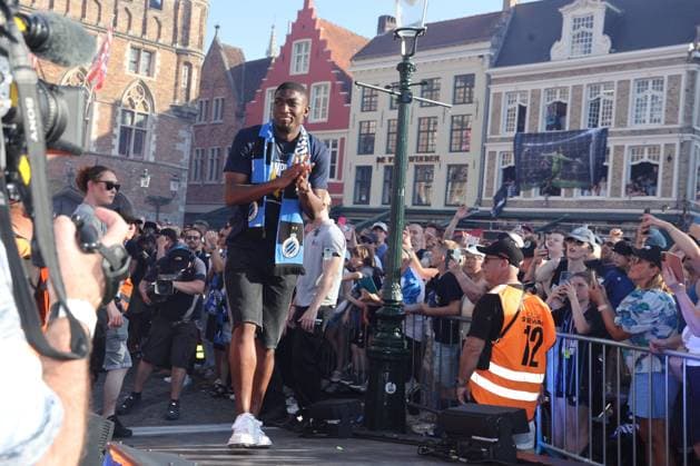 Club Brugge celebrating the Jupiler Pro League title 2026 with city parade BRUGGE, BELGIUM - MAY 25 : Ordonez Joel defender of Club Brugge celebrating the winning of the Jupiler Pro League title 2025 - 2026 during a city parade towards the city centre and celebration ceremony at the Markt of Bruges. Club Brugge won the Belgian national soccer championship for the 20th time in the history of the club on May 25, 2026 in Brugge, Belgium, 25-05-26 Brugge Belgium  Copyright: xGbax