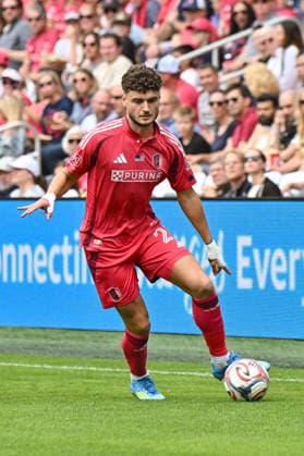 ST. LOUIS, MO - MAY 23: Dante Polvara (21) of the St. Louis CITY SC controls the ball during the MLS, Fussball Herren, USA regular season match where St. Louis CITY SC hosted Austin FC on Saturday May 23rd, 2026, at Energizer Park in St. Louis City, MO. (Photo by Rick Ulreich Icon Sportswire) SOCCER: MAY 23 MLS St. Louis CITY SC vs Austin FC EDITORIAL USE ONLY Icon26052342