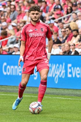 ST. LOUIS, MO - MAY 23: Dante Polvara (21) of the St. Louis CITY SC controls the ball during the MLS, Fussball Herren, USA regular season match where St. Louis CITY SC hosted Austin FC on Saturday May 23rd, 2026, at Energizer Park in St. Louis City, MO. (Photo by Rick Ulreich Icon Sportswire) SOCCER: MAY 23 MLS St. Louis CITY SC vs Austin FC EDITORIAL USE ONLY Icon26052343