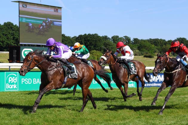 Equestrian sport, gallop, charity race day in Cologne-Weidenpesch
