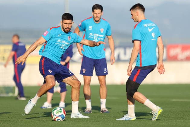 Croatia national football team trains in Rijeka ahead of 2026 World Cup Martin Erlic and Dominik Livakovic of Croatia during a training session at Rujevica Stadium on May 25, 2026 in Rijeka, Croatia as preparations begin for the 2026 FIFA World Cup, WM, Weltmeisterschaft, Fussball The Croatian national football team is holding early training camps and friendly matches ahead of their departure for the United States.  NelxPavletic PIXSELL