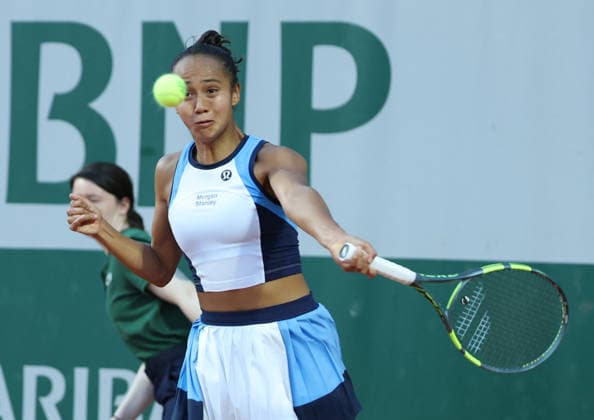 May 25, 2026, Paris, Ile De France, France: LEYLA FERNANDEZ of Canada during the match against A. Parks of USA in the first round of tennis tournament Roland Garros, Paris, France. Tennis, Roland Garros 2026 - Leyla Fernandez  - ZUMAc278 20260525_zsp_c278_057 Copyright: xMarcinxCholewinskix