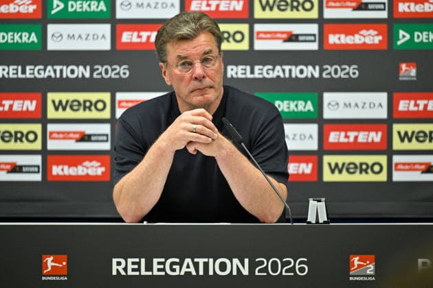 Paderborn, Home Deluxe Arena, 26 05 26, GER, Herren, Relegation, Saison 2025 2026, SC Paderborn 07 VfL Wolfsburg Bild Trainer Dieter HECKING Wolfsburg DFL regulations prohibit any use of photographs as image sequences and or quasi video NRW Germany