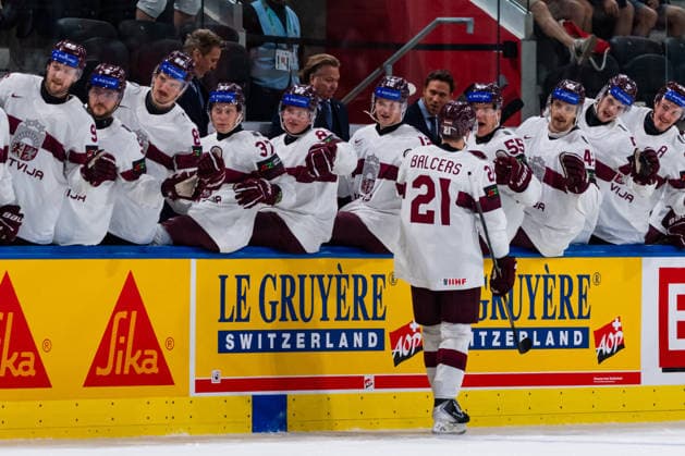 ZURICH, SWITZERLAND - MAY 26: Rudolfs Balcers (Latvia, 21) during his 1:0 goal celebration during the Preliminary Round - Group A Match 51 between Hungary and Latvia at the IIHF Ice hockey, Eishockey World Championship, WM, Weltmeisterschaft 2026, Swiss Life Arena on May 26, 2026 in Zurich, Switzerland. Zurich Switzerland Copyright: xTimoxSteinx