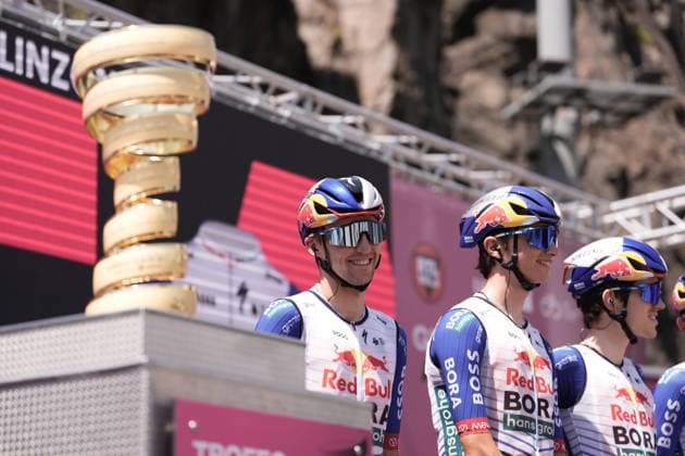Australia™s Jai Hindley of Red Bull - Bora - Hansgrohe during Stage 16 of the Giro d™Italia, from Bellinzona to CarÃ¬, Switzerland, Tuesday, May 26, 2026.  Copyright: xMassimoxPaolone LaPressex