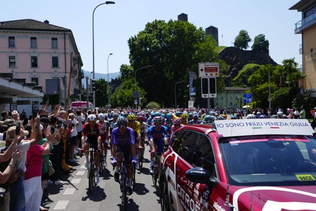 Start the race during Stage 16 of the Giro d™Italia, from Bellinzona to CarÃ¬, Switzerland, Tuesday, May 26, 2026.  Copyright: xFabioxFerrari LaPressex