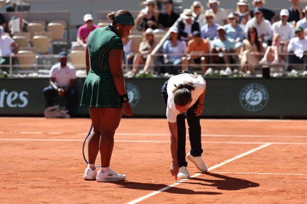 ROLAND GARROS 2026 Thierry Larret MAXPPP - PARIS (75) 26 05 2026 Thierry Larret Maxppp. Tennis. Roland Garros 2026. Internationaux de France de tennis. Stade Roland Garros, Paris (75). Le 26 Mai. Court Philippe CHATRIER : Coco GAUFF (USA) vs Taylor TOWNSEND (USA). Taylor TOWNSEND DISCUTE AVEC LA JUGE ARBITRE PARIS (75) STADE ROLAND GARROS PARIS ILE DE FRANCE FRANCE  Copyright: xMAXPPPxThierryxLarretx TLR202605262340 TLR202605262340