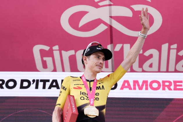 Denmark™s Jonas Vingegaard Hansen of Team Visma Lease A Bike stage winner celebrate on the podium after the Stage 16 of the Giro d™Italia, from Bellinzona to CarÃ¬, Switzerland, Tuesday, May 26, 2026.  Copyright: xMassimoxPaolone LaPressex