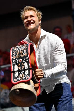 ZURICH, SWITZERLAND MAY 26 Skier Marco Odermatt during the pre game ceremony during the 2026 IIHF Ice Hockey World Championship Switzerland game between Switzerland and Finland at Swiss Life Arena on May 26, 2026 in Zurich, Zurich Zurich Swiss Life Arena Zurich Switzerland Copyright: xJustPictures.ch AndreaxBrancax jp-en-EuSpIm-JP7_ANB_SuiFin_26052026_7280