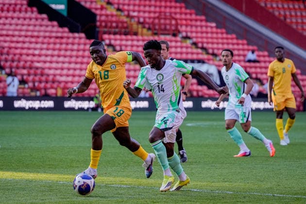 Unity Cup 2026 Semi-Finals Nigeria v Zimbabwe Marvelous Nakamba of Zimbabwe battles for the ball during the Unity Cup 2026 Semi-Finals match Nigeria vs Zimbabwe at The Valley, London, United Kingdom on 26 May 2026 (Photo by Maynard Manyowa News Images) London The Valley Greater London United Kingdom Copyright: xMaynardxManyowa NewsxImagesx