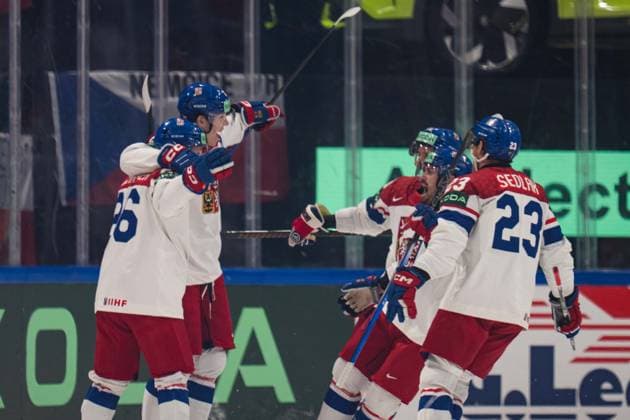 FRIBOURG, FRIBOURG - MAY 26: Czech Republic players celebrate after Marek Alscher scored during the 2026 IIHF World Championship, WM, Weltmeisterschaft match between Czech Republic and Canada at BCF Arena on May 26, 2026 in Fribourg, Fribourg, Switzerland. Copyright: xLivioxBaeriswylx xSPPx Sportspressphoto_SPR154962
