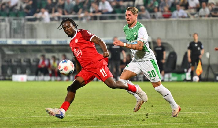 26 05 2026 Soccer season 2025 2026 Relegation 2 Soccer Bundesliga first leg SpVgg Greuther Fürth Kleeblatt Rot Weiss Essen RWE Sportfoto Zink xwoxzix DFL regulations prohibit any use of photographs as image sequences and or quasi video only for editorial use Dickson Abiama 11, Rot Weiss Essen Felix Klaus 30, SpVgg Greuther Fürth