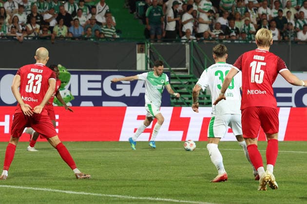 26 05 2026, xrekx, Soccer 2 Bundesliga Relegation, SpVgg Greuther Fuerth Rot Weiss Essen v l Goal shot to 2 0 by Branimir Hrgota SpVgg Greuther Fuerth DFL DFB REGULATIONS PROHIBIT ANY USE OF PHOTOGRAPHS as IMAGE SEQUENCES and or QUASI VIDEO Fuerth