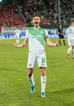 Celebration after the 2-0 goal by Branimir Hrgota SpVgg Greuther Fuerth, 10 , jubilant, cheering, celebrate SpVgg Greuther Fürth Rot Weiss Essen, football, relegation to Bundesliga 2 second leg, Sportpark Ronhof, Fürth DFL regulations prohibit any use of photographs as image sequences and or quasi video Copyright: HMBxMedia xMarcoxBader