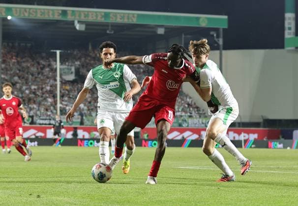 26 05 2026 Soccer season 2025 2026 Relegation 2 Soccer Bundesliga second leg SpVgg Greuther Fürth Kleeblatt Rot Weiss Essen RWE Sportfoto Zink DaMa xdaxmax DFL regulations prohibit any use of photographs as image sequences and or quasi video only for editorial use Sayfallah Ltaief 47, SpVgg Greuther Fürth Dickson Abiama 11, Rot Weiss Essen Gian Luca Gian Luca Itter 27, SpVgg Greuther Fürth