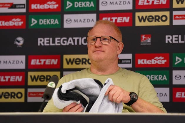 Germany Soccer 2 Bundesliga Relegation 2025 2026 SpVgg Greuther Fürth vs Rot Weiss Essen Sportpark Ronhof I Thomas Sommer Fürth Heiko Vogel Coach, SpVgg Greuther Fürth Press conference, Media Copyright: xJOERANxSTEINSIEKx