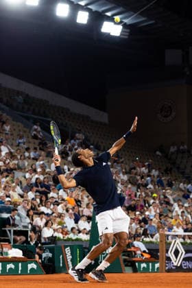 PARIS, FRANCE - MAY 26: Felix Auger-Aliassime of Canada is seen in action in his first round match against Daniel Altmaier of Germany during Day Three of the 2026 French Open at Roland Garros on May 26, 2026 in Paris, France. (Photo by Pauline FIGUET SPP) Copyright: xPaulinexFIGUETx xSPPx Sportspressphoto_SPR155048