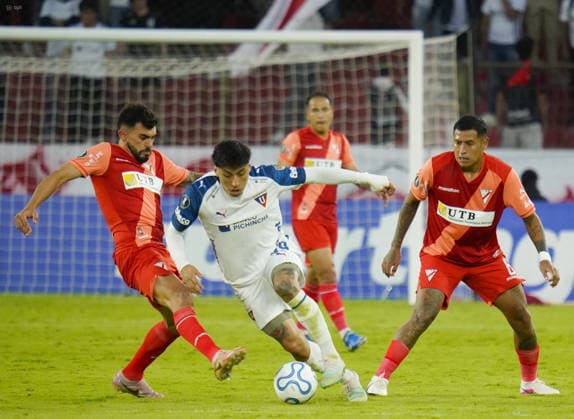FBL LIBERTADORES LIGA VS ALWAYS READY Quito May 26, 2026 Liga Deportiva Universitaria receives Always Ready for one more date of the Copa Libertadores at the Gonzalo Pozo Ripalda stadium API DANIEL MOLINEROS Quito Pichincha Ecuador Copyright: xDanielxMolinerosx