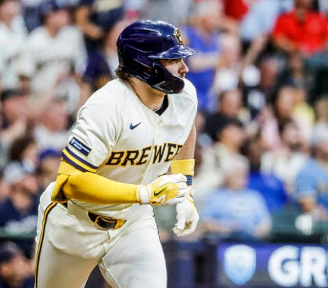 Milwaukee Brewers center fielder Garrett Mitchell runs the bases after hitting a three RBI home run in the fifth inning of the MLB, Baseball Herren, USA game between the St. Louis Cardinals and the Milwaukee Brewers at American Family Field in Milwaukee, Wisconsin on Tuesday, May 26, 2026.  MIL20260526820 TANNENxMAURY