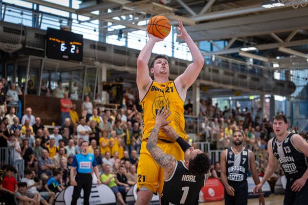 Nicolas Bretzel Bozic Estriche Knights Kirchheim, 21 Daniel Alexander Norl Giessen 46ers, 01 Kyle Anthony Castlin Giessen 46ers, 07 Jonathan Maier Giessen 46ers, 13 GER, Bozic Estriche Knights Kirchheim vs Giessen 46ers, BARMER 2 Basketball Bundesliga, Playoffs Semifinal Game 3, Season 2025 2026, 26 05 2026 GER, Bozic Estriche Knights Kirchheim vs Giessen 46ers, BARMER 2 Basketball Bundesliga, Playoffs Semifinal Game 3, Season 2025 2026, 26 05 2026 Goeppingen Copyright: xEibner-Pressefoto NinaxSanderx EP_NSR