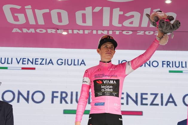 Denmark™s Jonas Vingegaard Hansen of Team Visma Lease A Bike pink jersey during Stage 17 of the Giro d™Italia from Cassano D Adda to Andalo Italy, Wednesday May 27, 2026  Copyright: xGianmattiaxD Albertoi LaPressex