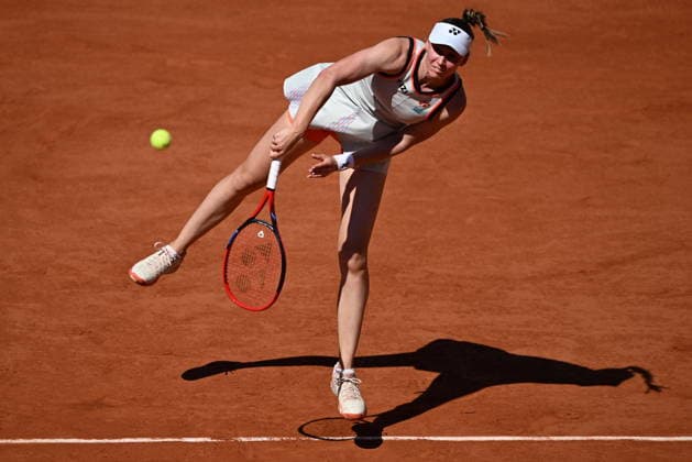 2026 French Open (Roland-Garros) - Day 4 PARIS, FRANCE - MAY 27: Yuliia Starodubtseva of Ukraine (not seen) competes with Elena Rybakina of Kazakhstan in the women s singles match on day 4 of the French Open tennis tournament on Court Suzanne-Lenglen at the Roland-Garros Complex in Paris, France on May 27, 2026. Burak Akbulut Anadolu Paris France. Editorial use only. Please get in touch for any other usage.  Copyright: x2026xAnadoluxBurakxAkbulutx