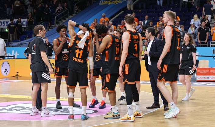 Rasra Vechts disappointed after the end of the game Disappointment Sport Basketball BBL Bundesliga Mens Play Off Quarter Final 5 Game Season 2025 2026 27 05 2026 ALBA Berlin vs SC Rasta Vechta