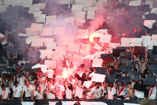 Crystal Palace v Rayo Vallecano, UEFA Conference League Final Rayo fans flares during the Crystal Palace v Rayo Vallecano UEFA Conference League Final match at Red Bull Arena, Leipzig, Germany on 27 May 2026 Credit: Ian Stephen Every Second Media Editorial use only. All images are copyright Every Second Media Limited. No images may be reproduced without prior permission. Copyright: xIMAGO EveryxSecondxMediax ESM-2015-0032 IanxStephenx xEveryxSecondxMediax