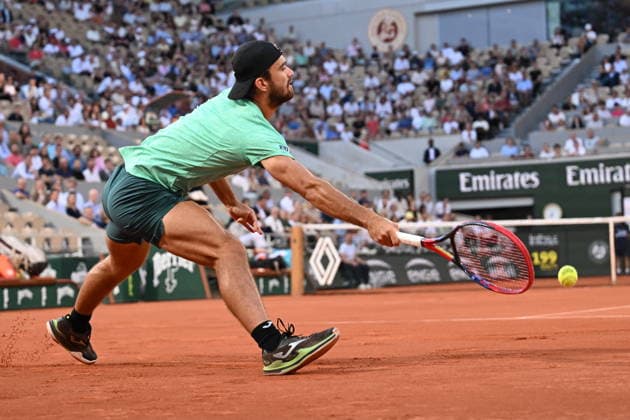 2026 French Open (Roland-Garros) - Day 4 PARIS, FRANCE - MAY 27: Alexander Zverev of Germany (not seen) in action against Tomas Machac of Czech Republic during the Men s Singles second round on Day Four of the 2026 French Open at Roland Garros on May 27, 2026 in Paris, France. Burak Akbulut Anadolu Paris France. Editorial use only. Please get in touch for any other usage.  Copyright: x2026xAnadoluxBurakxAkbulutx