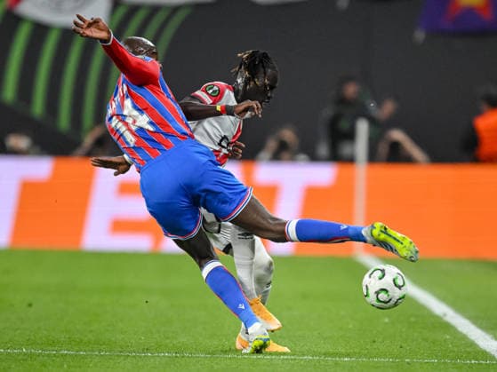 Jean Philippe Mateta Crystal Palace and Pathe Ciss Rayo Vallecano battle for the ball during the UEFA Conference League Final 2026 match between Crystal Palace FC and Rayo Vallecano de Madrid at Football Arena Leipzig on May 27, 2026 in Leipzig, Germany Photo by Harry Langer DeFodi Images