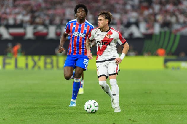 LEIPZIG, GERMANY - MAY 27: Pep Chavarria (3 Rayo Vallecano) during the UEFA Conference League Final 2025 26 match between Crystal Palace and Rayo Vallecano at Leipzig Stadium in Leipzig, Germany (Photo by Sven Beyrich Sports Press Photo) Copyright: xSvenxBeyrich SportsxPressxPhotox Sportspressphoto_SPR155636