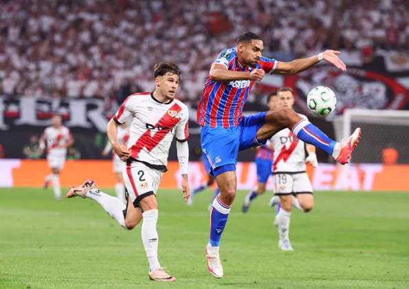 Crystal Palace Rayo Vallecano Final Conference League Leipzig, 27 05 2026, Leipzig Stadium, Football, Final UEFA Conference League , Crystal Palace FC ENG vs Rayo Vallecano de Madrid ESP , In the picture from left Andrei Ratiu 2, Vallecano and Maxence Lacroix 5, Palace , For editorial use only Only editorial use , UEFA regulations prohibit any use of photographs as image sequences and or quasi video ,