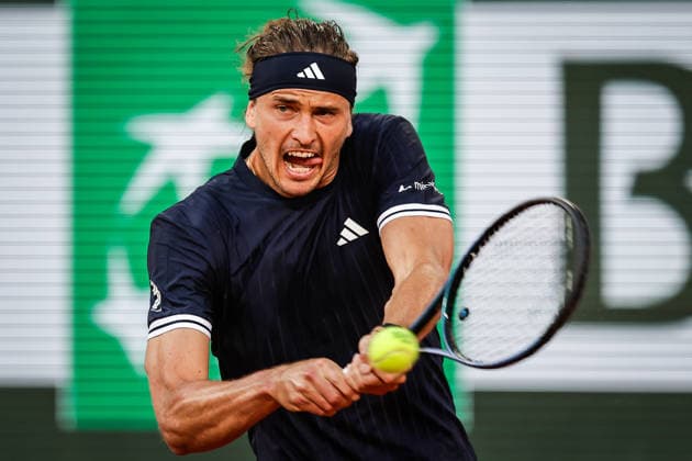 May 27, 2026, Paris, France, France: Alexander ZVEREV of Germany during the fourth day of the Roland-Garros 2026, French Open 2026, Grand Slam tennis tournament at Roland-Garros Stadium on May 27, 2026 in Paris, France. Roland Garros 2026 - Day 4  - ZUMAm308 20260527_zsp_m308_071 Copyright: xMatthieuxMirvillex