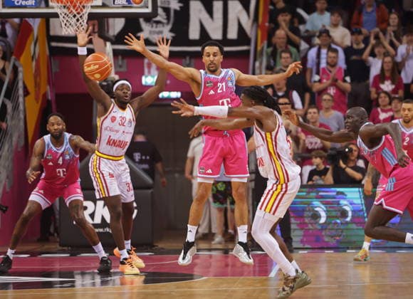 Joel Aminu Telekom Baskets Bonn vs Fitness First Würzburg Wuerzburg Baskets Playoffs Quarterfinals Game 5 Season 2025 26