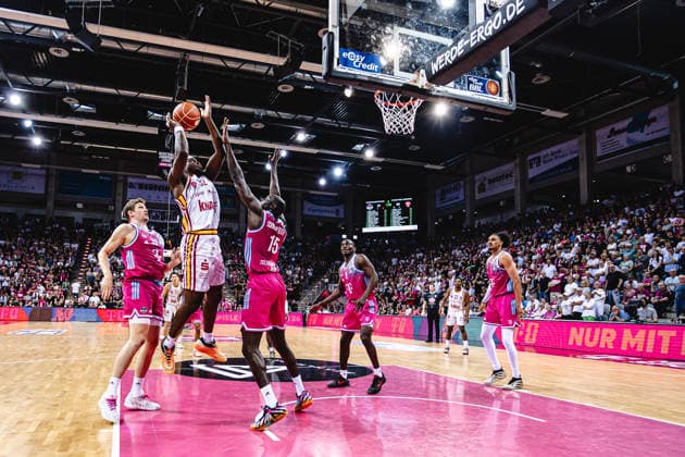 easyCredit Basketball Bundesliga, 5 Playoff Quarterfinals Telekom Baskets Bonn vs Fitness First Baskets Würzburg, 27 05 2026 Charles Thompson Würzburg 32 vs all Bonn easyCredit Basketball Bundesliga, 5 Playoff Quarterfinals Telekom Baskets Bonn vs Fitness First Baskets Würzburg, 27 05 2026, Telekom Dome Bonn Copyright: xBEAUTIFULxSPORTS Derixx
