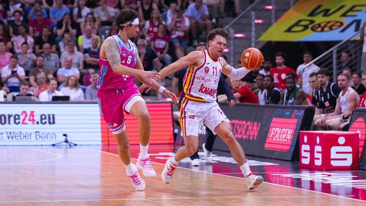 27 05 2026, xydrx, Basketball, easyCredit Basketball Bundesliga, Playoffs, Quarterfinals Game 5, Telekom Baskets Bonn Fitness First Wuerzburg Baskets, Telekom Dome Bonn Michael Kessens Telekom Baskets Bonn, 6 7z Brae Ivey Fitness First Wuerzburg Baskets, 11 Copyright: HMBxMedia YannisxDreimann