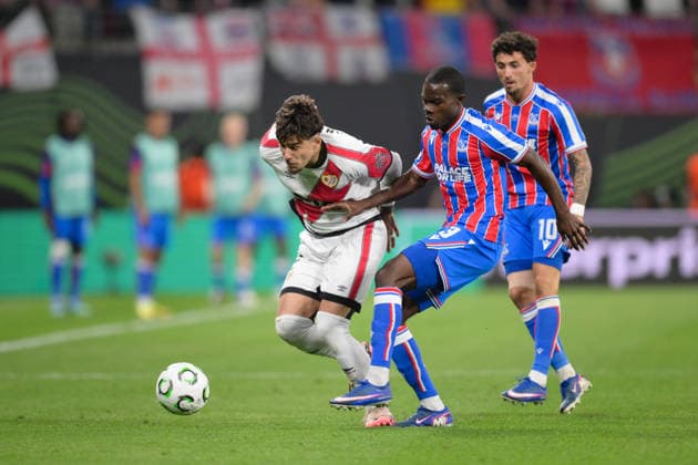 Soccer, UEFA Conference League Final, 20260527, Crystal Palace Rayo Vallecano Pictured from l Andrei RAÈöIU Rayo, 2 , Tyrick MITCHELL Crystal, 3 xA xA Leipzig Red Bull Arena Saxony Germany Copyright: Passion2Press MarkusxFischerx