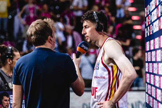 easyCredit Basketball Bundesliga, 5 Playoff Quarterfinals Telekom Baskets Bonn vs Fitness First Baskets Würzburg, 27 05 2026 A disappointed Alen Pjanic Würzburg 35 in an interview after the game easyCredit Basketball Bundesliga, 5 Playoff Quarterfinals Telekom Baskets Bonn vs Fitness First Baskets Würzburg, 27 05 2026, Telekom Dome Bonn Copyright: xBEAUTIFULxSPORTS Derixx