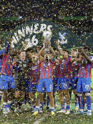 LEIPZIG - Crystal Palace FC goalkeeper Dean Henderson, Daniel Munoz of Crystal Palace FC, Tyrick Mitchell of Crystal Palace FC, Maxence Lacroix of Crystal Palace FC, IsmaÃ¯la Sarr of Crystal Palace FC, Yeremy Pino of Crystal Palace FC, Jean-Philippe Mateta of Crystal Palace FC,, Daichi Kamada of Crystal Palace FC, Adam Wharton of Crystal Palace FC, Jaydee Canvot of Crystal Palace FC, Chadi Riad of Crystal Palace FC, Crystal Palace FC goalkeeper Remi Matthews, Crystal Palace FC goalkeeper Walter Benitez, Jefferson Lerma of Crystal Palace FC, Brennan Johnson of Crystal Palace FC, Nathaniel Clyne of Crystal Palace FC, Will Hughes of Crystal Palace FC, Jorgen Strand Larsen of Crystal Palace FC, Borna Sosa of Crystal Palace FC, Chris Richards of Crystal Palace FC, Evann Guessand of Crystal Palace FC, Justin Devenny of Crystal Palace FC, Rio Cardines of Crystal Palace FC, Crystal Palace FC coach Oliver Glasner, Dean Benamar of Crystal Palace FC, Ben Casey of Crystal Palace FC, George King of Crystal Palace FC with the UEFA Europa Conference League trophy during the UEFA Conference League Final between Crystal Palace FC and Rayo Vallecano de Madrid at the Leipzig Arena on May 27, 2026 in Leipzig, Germany. MAURICE VAN STEEN ANP UEFA Conference League - FINAL 2025-2026 xVIxANPxSportx xMauricexvanxSteenxIVx 559470414 originalFilename: 559470414.jpg