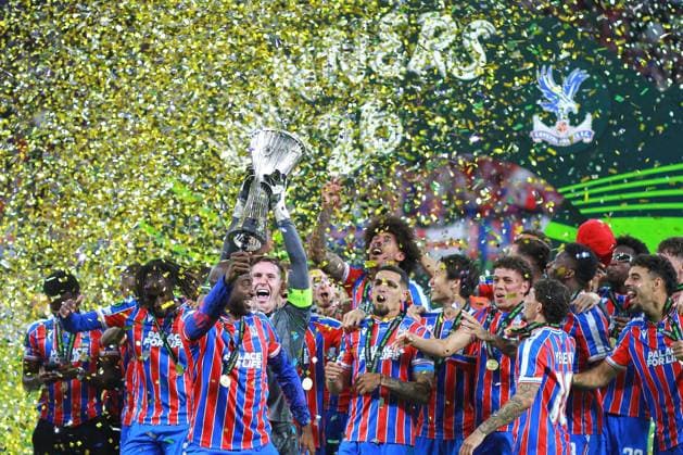 Leipzig, Saxony, Germany, 27 05 2026 Red Bull Arena Final UEFA Conference League Crystal Palace Rayo Vallecano Crystal Palace with the winners trophy Copyright: xdtsxNachrichtenagenturx dts_120924