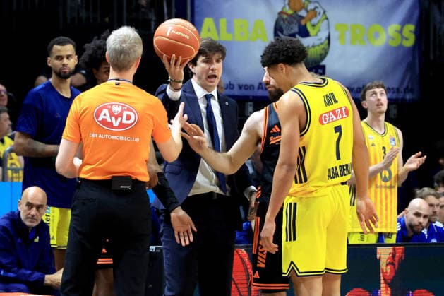 DEU, easyCredit BBL, ALBA vs Rasta Vechta, 27 05 2026, Uber Arena, Berlin, DEU, easyCredit BBL, ALBA vs Rasta Vechta, in the picture CHEFTRAINER Pedro Calles ALBA Berlin nordphotoxGmbHx xEngler nph00076