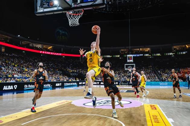 Basketball Berlin 27 05 2026 Season 2025 2026 EasyCredit BBL 1 Bundesliga Men, Men Playoffs Quarterfinals Game 5 Alba Berlin RASTA Vechta Justin Bean Alba Berlin, No 34