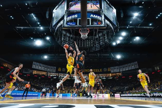 Basketball Berlin 27 05 2026 Season 2025 2026 EasyCredit BBL 1 Bundesliga Men, Men Playoffs Quarterfinals Game 5 Alba Berlin RASTA Vechta Martin Hermannsson Alba Berlin, No 15 Lloyd Pandi Vechta, No 41