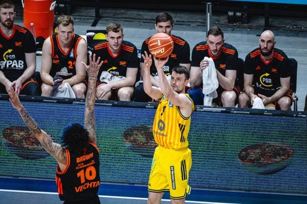 Basketball Berlin 27 05 2026 Season 2025 2026 EasyCredit BBL 1 Bundesliga Men, Men Playoffs Quarterfinals Game 5 Alba Berlin RASTA Vechta Jonas Mattisseck Alba Berlin, No 09 Tevin Brown Vechta, No 10